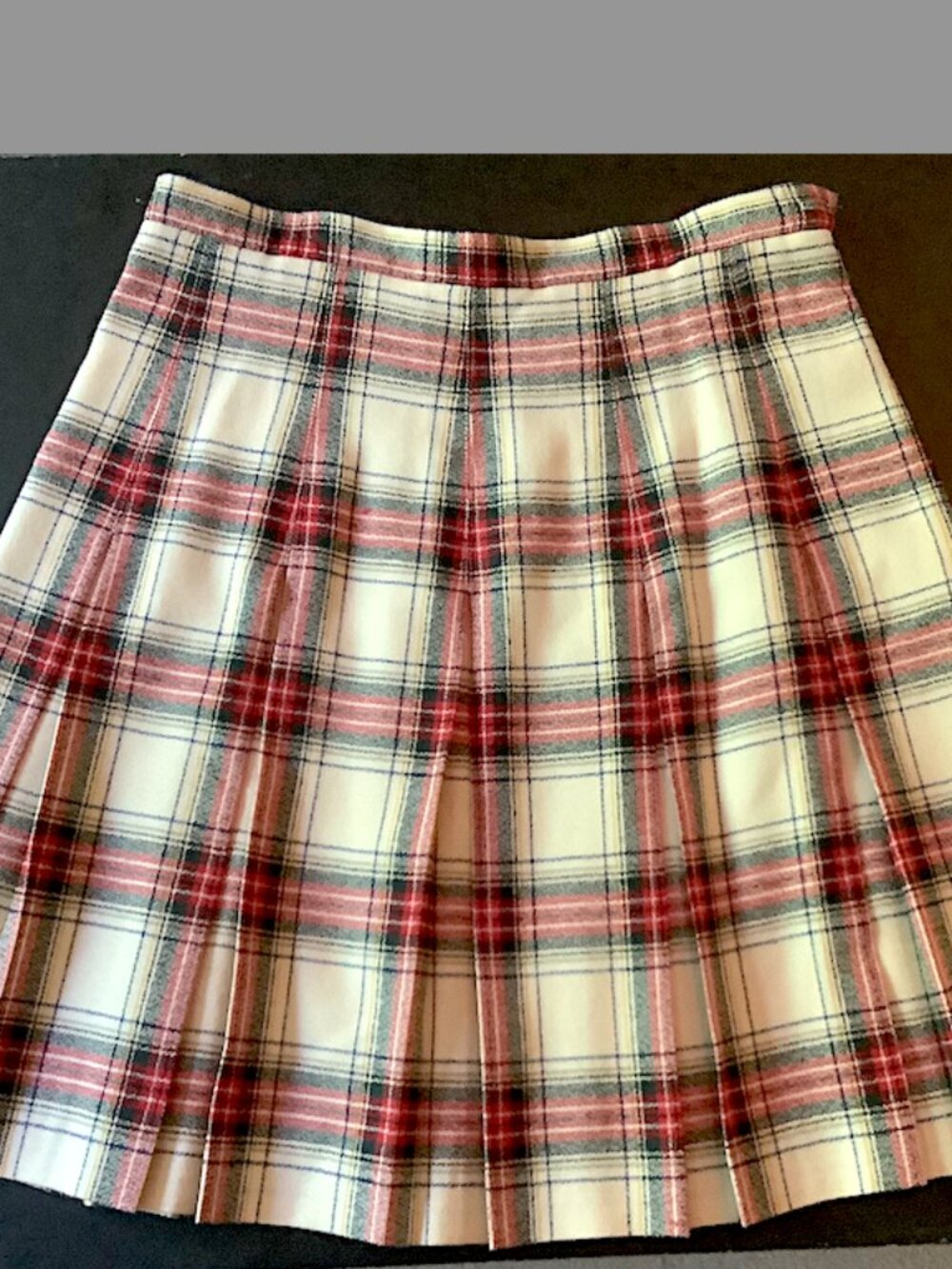 Talbots Classic Plaid box-pleat flared skirt, Size 12, side zipper, unlined - Picture 2 of 9